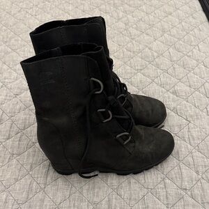 Sorel Black Lace Up Women's Wedge Boot